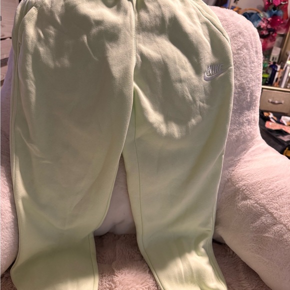 Nike Kids Mint Green Sweatpants - Picture 1 of 10